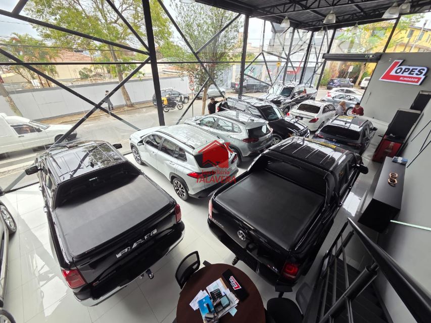 0f75cb3a-633e-4e64-8af3-71b7bc29e2eb-TALAVERA COMERCIAL Nova Gerty 20189 EXCLUSIVIDADE
Um dos pontos comerciais mais estratégicos de São Caetano pode ser seu!
Esquina da Rua Amazonas x Rua Lourdes – alto fluxo, visibilidade total e acabamento premium.

?? Venda: R$ 3.500.000,00
?? Locação: R$ 25.000,00
?? (11) 9.9270-1054 – Fale conosco e garanta esse ponto exclusivo!