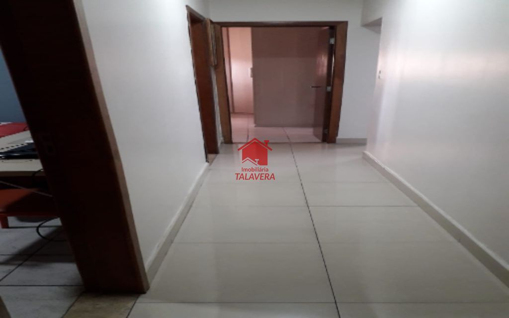 1424e781-c5be-4004-9907-6da51cc9b452-TALAVERA CASA Vila Palmares 13897 Ótimo Casa Térrea Residencial!
O imóvel encontra-se em um local privilegiado. Com fácil acesso ao Supermercado Bem Barato, Supermercado Peg Pese, Neppe Matérias Elétricos, Padarias, Farmácias e muito mais.

A região é ótima para você que busca praticidade, segurança e entretenimento, agende já uma visita!

Principais características:
Casa toda térrea - toda em piso porcelanato - área gourmet com churrasqueira - móveis planejados

Dimensões e características do Imóvel:
Área Construída: 198m²
Área do Terreno: 250m²
Frente: 10,00m²
Fundos: 25,00m²
03 dormitórios - 01 suíte - sala 02 ambientes - cozinha - 04 banheiros - 07 vagas - quintal - jardim - canil - edícula - área gourmet coberta com churrasqueira

Vamos visitar?