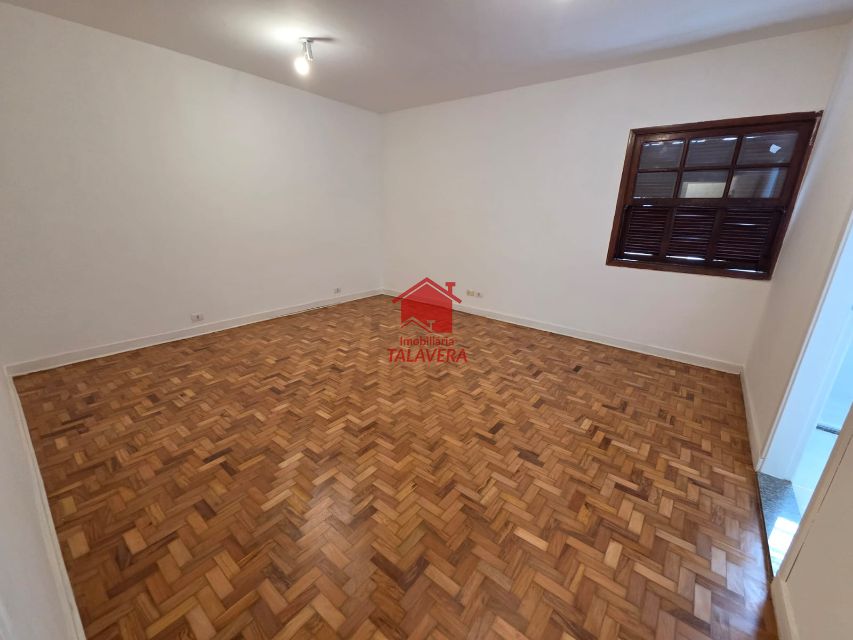 14efe1f3-ae8a-449d-8926-e14cf277c822-TALAVERA APARTAMENTO Osvaldo Cruz 20876 Apartamento de 120m² com 02 dormitórios sendo 01 suite ,01 sala para 03 ambientes, 01 cozinha ,01 banheiro social, 01 área de serviço.

Sem Vaga de Garagem 

Imóvel fica bem localizado .

Vamos visitar?

