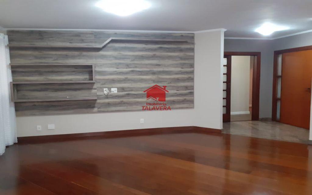 TALAVERA APARTAMENTO Santo Antonio 6017 APARTAMENTO 230m², 04 dormitórios com 02 suítes, 05 w.cs, 01 sala ampla, varanda com vidro e cortina, 01 cozinha com ilha, 01 área de serviço, 01 dormitório de empregada e 02 vagas grandes para carro.