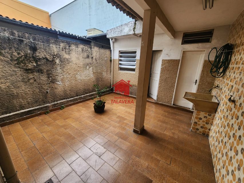 22320ad7-15f5-4de7-8a8a-d5221fc3d36a-TALAVERA SOBRADO Barcelona 19192 Sobrado com 128 m² total no térreo um salão de 36m².
Parte Superior composta por  03 dormitórios, 01 sala , 01 cozinha ,02 banheiros, 01 escritorio,01 área de serviço. 

Imóvel pode ser alugado Residencial ou Comercial .

Vamos visitar?
