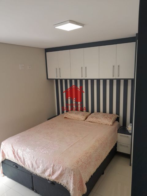 23910266-3ee5-477a-9357-e79adcc7d4fd-TALAVERA APARTAMENTO Campestre 20752 Detalhes do imóvel:

64 m²
02 dormitórios, sendo 01 suíte
Sala confortável
Cozinha ampliada
Lavanderia separada

Área frontal fechada com cobertura retrátil, ampliando a cozinha
Área dos fundos com cobertura fixa e janelas, utilizada como lavanderia

Móveis planejados na Cozinha - Sala - Banheiros - Suíte - Lavanderia (apenas o segundo quarto não possui planejados)
