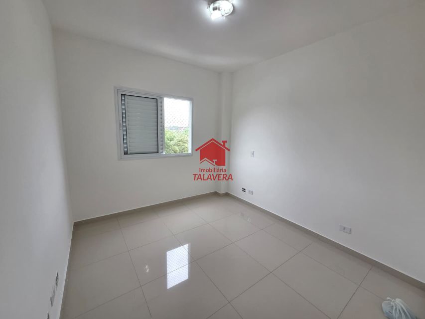 2494397a-6391-4c46-97fd-93c93f495a1d-TALAVERA COBERTURA Ceramica 21086 Cobertura de 220m² com 04 dormitórios sendo 01 suite, 01 sala para 02 ambientes, 01 cozinha ,02 banheiro social, 01 área gourmet ampla , 01 dispensa,01 area de serviço, 03 vagas de garagem. Prédio com elevador e salão de festas com churrasqueira.



Imóvel fica bem localizado .

Vamos visitar?

