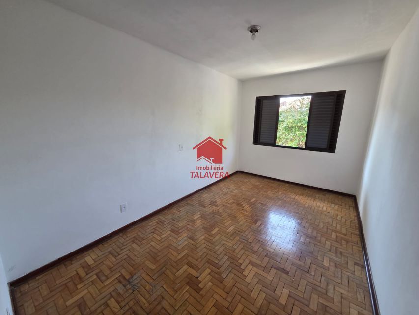 27a64839-7d62-43e5-87da-51b24c34bffe-TALAVERA APARTAMENTO Osvaldo Cruz 20383 Apartamento de 35m² com 01 dormitório, 01 sala, 01 cozinha ,01 banheiro, 01 área de serviço.

Imóvel fica bem localizado .

Vamos visitar?
