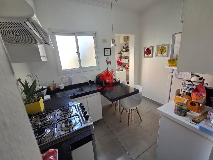 2b98a665-6f9c-4eb5-a527-195b1b8ea6fd-TALAVERA APARTAMENTO VILA VALPARAISO 21196 Apartamento de 100m² com 03 dormitórios sendo 01 suíte com sacada  , 01 sala para 02 ambientes, 01 cozinha planejada ,01 banheiro social ,01area de serviço ,02 vagas de garagem.

Diferenciais 

Rack, mesa com 06 cadeiras , armários, fogão, geladeira , micro-ondas, lavadora e mesa com 2 cadeiras 


Imóvel fica bem localizado 



Vamos visitar?
