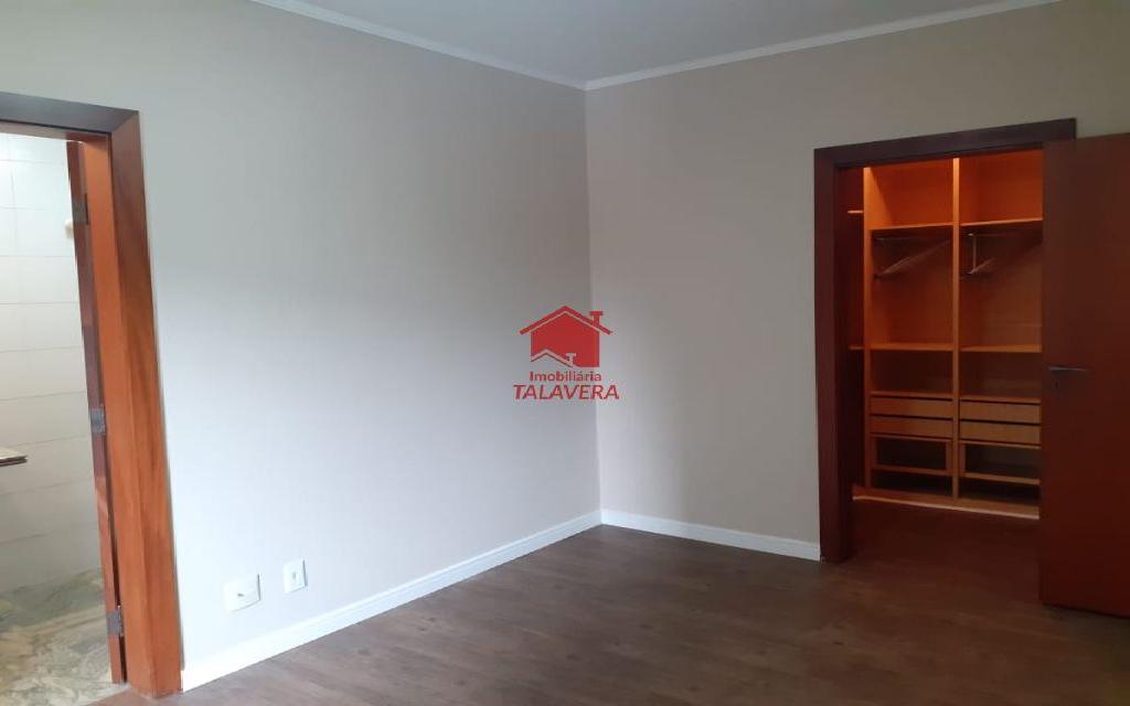 TALAVERA APARTAMENTO Santo Antonio 6002 APARTAMENTO 230m², 04 dormitórios com 02 suítes, 05 w.cs, 01 sala ampla, varanda com vidro e cortina, 01 cozinha com ilha, 01 área de serviço, 01 dormitório de empregada e 02 vagas grandes para carro.