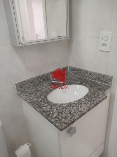 33329915-3bbd-4234-8764-47b1e62cbe9f-TALAVERA APARTAMENTO Vila Palmares 18222 Apartamento de 45m² com 02 dormitórios, 01 sala , 01 cozinha , 01 banheiro ,01 área de serviço, 01 vaga de garagem . Prédio com lazer completo .

Imóvel fica próximo ao Supermercado Bem barato .

Vamos visitar?
