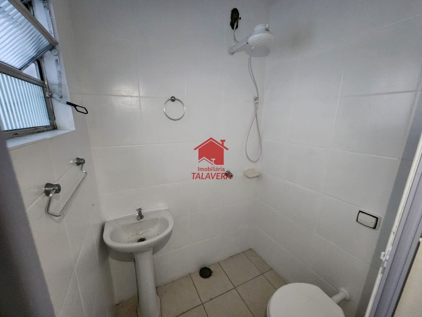 35b498e4-e720-44af-8493-0c5b82e3ae9e-TALAVERA CASA Nova Gerty 19641 Apartamento   de 25m² com 01 dormitório, 01 sala, 01 cozinha ,01 banheiro, 01 área de serviço. Sem vaga de garagem 

Imóvel fica muito bem localizado .

Vamos visitar?
