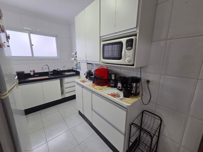 395bcc47-b0ec-4928-a507-8e9212845611-TALAVERA APARTAMENTO Santa Maria 21019 Apartamento com 81,98m
02 dormitórios (01 suíte e sacada) - sala 02 ambientes com sacada - cozinha - banheiro social - área de serviço - 02 vagas.
Prédio com elevador - salão de festas - academia - quadra - churrasqueira.