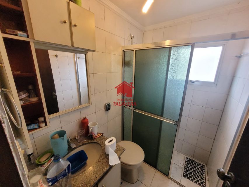 3af427b0-3371-41f8-b387-69e437e42a15-TALAVERA CASA ASSOBRADADA Boa Vista 19118 Casa residencial ou comercial de 250m² com 04 dormitórios, 01 sala para 02 ambientes, 03 banheiro social, 01 área de serviço, sem vaga de garagem 

Imóvel fica bem localizado.

Vamos visitar?
