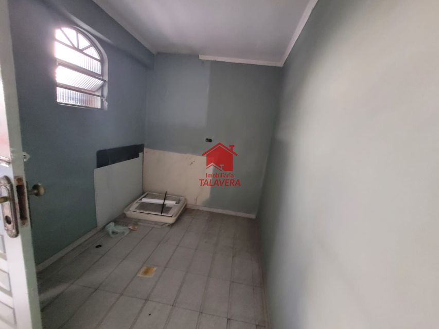 3b3b18ed-747d-4b83-8803-32a18956c5c9-TALAVERA CASA ASSOBRADADA Boa Vista 19116 Casa residencial ou comercial de 250m² com 04 dormitórios, 01 sala para 02 ambientes, 03 banheiro social, 01 área de serviço, sem vaga de garagem 

Imóvel fica bem localizado.

Vamos visitar?
