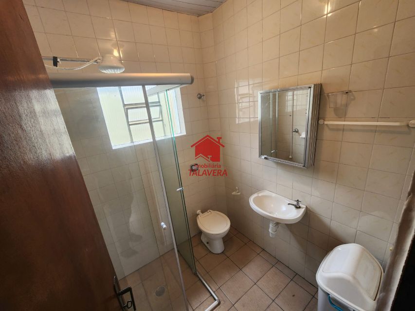 41758427-5827-428f-b7f0-5e6354035fb4-TALAVERA CASA Olimpico 19180 Casa de 70m² com 01 dormitório, outro dormitório pequeno  (01 pode ser escritório), 01 sala, 01 cozinha ,01 banheiro, 01 área de serviço. Sem vaga de garagem.

Vamos visitar?

