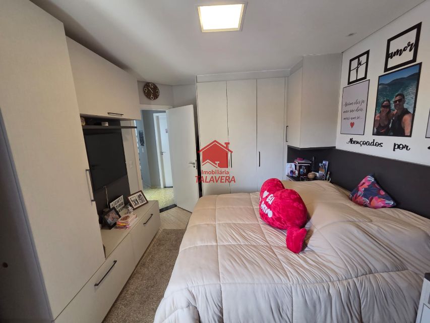 41b7ab1f-afe0-445a-b082-6252b2efdbfb-TALAVERA COBERTURA Nova Gerty 20603 Principais características:
177m toda planejada e ar condicionado nos cômodos com 04 dormitórios (02 suítes), sala 02 ambientes com sacada, cozinha, área de serviço, banheiro social, área gourmet com lavabo, quintal com 30m e 03 vagas. Prédio com elevador, salão de festas e academia.


Vamos Visitar??



