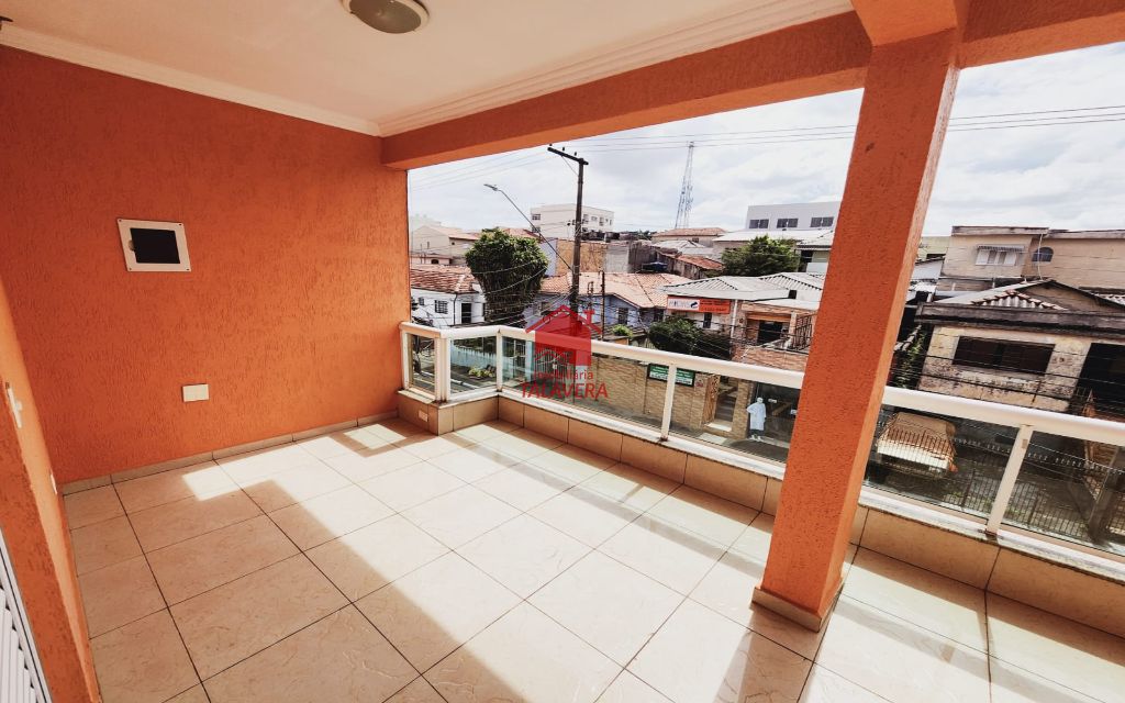42ee0b00-be9b-4f5c-a41a-b539f30cbbde-TALAVERA CASA Nova Gerty 14743 Ótimo Imóvel Residencial e/ou Comercial!

A região é ótima para você que busca praticidade, segurança e entretenimento, agende já uma visita!

Dimensões e características do Imóvel:
Área Construída: 572m²
Frente: 8,00m²
Fundos: 27,00m²
6 Banheiros - 5 Dormitórios - 1 Suíte - 15 Vagas - Área Gourmet (Churrasqueira) - Cozinha - Elevador - Interfone - Sacada - Sala 2 ambientes - Salão de Festa. 

Vamos visitar?