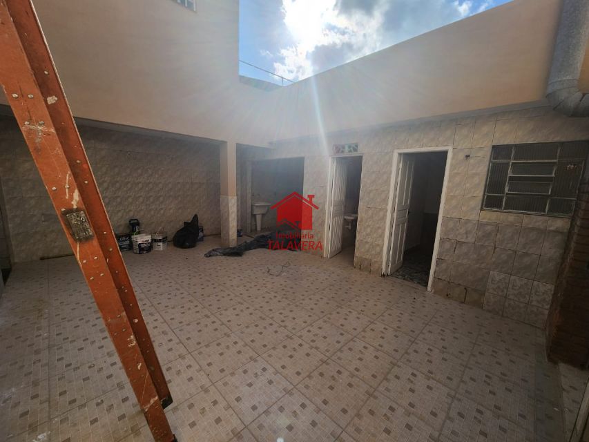 4a183c10-6c4e-4650-80c5-6b1766a14c3d-TALAVERA CASA Osvaldo Cruz 19434 Sobrado  de 120m² com 03 dormitórios sendo 01 suíte, 01 sala, 01 cozinha ,01 banheiro social, 01 área de serviço, 01 quintal com churrasqueira, 03 vagas de garagem .

Imóvel fica bem localizado .

Vamos visitar?
