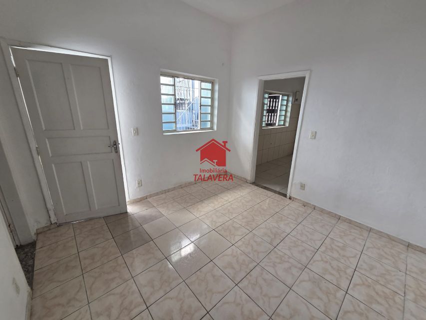 4ae5ffa6-b934-4bc1-aa9a-71968a9374a1-TALAVERA CASA Santa Paula 21052 Casa térrea com 01 dormitório, 01 sala, 01 cozinha, 01 banheiro social e 01 área de serviço. Imóvel com 03 casas no quintal.
Água divide
Luz independente.