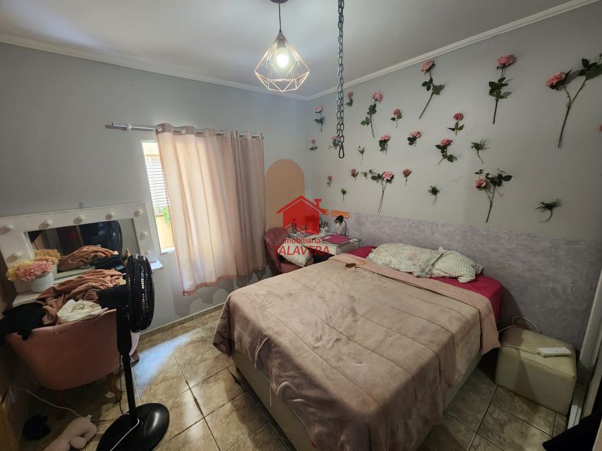 4b56665c-4f96-4447-8ea7-cd705ae8777b-TALAVERA APARTAMENTO Sao Jose 19142 03 dormitórios (01 suíte) - sala 02 ambientes - banheiro social - cozinha - área de serviço com quintal lateral. 