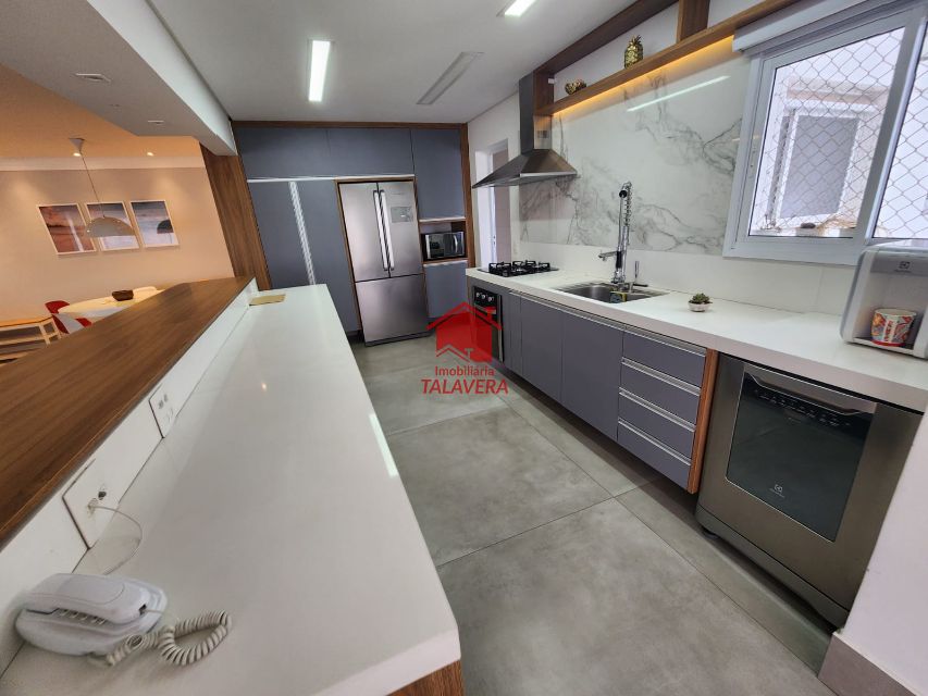 4b70a4ee-5a98-4c92-95ec-a5a808ec66b7-TALAVERA APARTAMENTO Ceramica 18671 Dimensões, características e localização do imóvel:

Porteira fechada
198m² varanda gourmet - lazer completo
04 suítes - sala ampla - varanda gourmet - cozinha americana - lavabo - 03 vagas.

Vamos visitar?