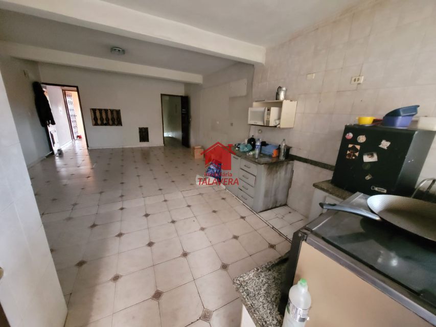 4bd02625-68e7-4f2c-abec-103693c66921-TALAVERA CASA ASSOBRADADA Boa Vista 19125 Casa residencial ou comercial de 250m² com 04 dormitórios, 01 sala para 02 ambientes, 03 banheiro social, 01 área de serviço, sem vaga de garagem 

Imóvel fica bem localizado.

Vamos visitar?

