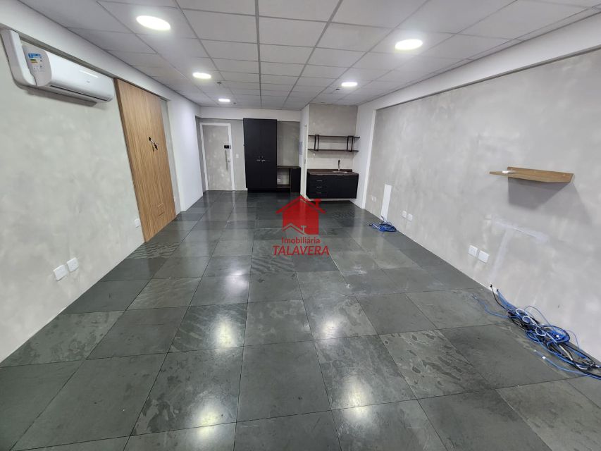 4f6f310c-226b-46ef-a670-26d9a5673b01-TALAVERA COMERCIAL Ceramica 18719 Sala comercial com  52m²  ,01 banheiro 

Imóvel fica localizado no espaço cerâmica .


Vamos visitar?
