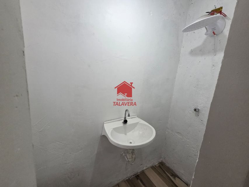 50818a2f-d807-4d13-a912-5fbc7020aa82-TALAVERA CASA Ceramica 20722 Térrea de 150m² com 03 dormitórios sendo 01 suíte , 01 sala, 01 cozinha ,01 banheiro social, 01 área de serviço com churrasqueira, 02 vagas de garagem 

Imóvel fica bem localizado 

Vamos visitar?


