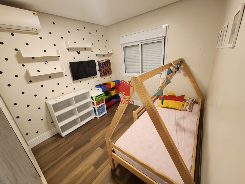50f275e7-ca54-426c-af75-0045f41b95aa-TALAVERA APARTAMENTO Ceramica 18655 Dimensões, características e localização do imóvel:

Porteira fechada
198m² varanda gourmet - lazer completo
04 suítes - sala ampla - varanda gourmet - cozinha americana - lavabo - 03 vagas.

Vamos visitar?