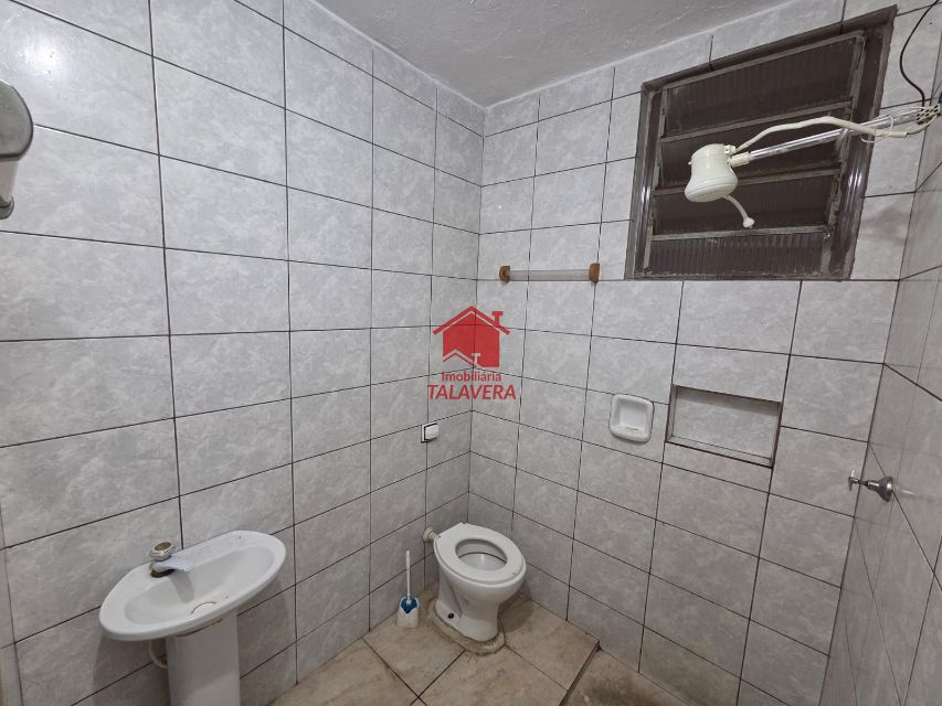550ce6d0-0574-4511-88a2-f1cc99be10bc-TALAVERA CASA Sao Jose 20565 Casa Terrea  30m² com 01 dormitório ,01 cozinha ,01 banheiro ,01 area de serviço .

Sem vaga de garagem 


Imovel fica bemlocalizado 


Vamos  Visitar ?
