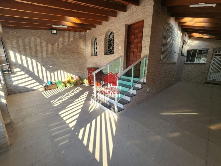 560dbec1-d06e-438d-bbe0-638c06426b22-TALAVERA CASA Osvaldo Cruz 19831 Casa térrea com 02 dormitórios (01 suíte) e opção de fazer um terceiro dormitório - sala - cozinha - banheiro social - churrasqueira - área de serviço - 03 vagas.

7,5 x 25,00 m