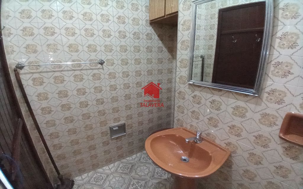 56369fbf-e505-4421-9807-9fa7cf3b8b85-TALAVERA CASA Santa Paula 12835 Ótima Casa Térrea Comercial / Residencial !

O imóvel encontra-se com fácil acesso a R. Oswaldo Cruz e a pouco metros a Av. Goiás com todo o comércio e bancos do Centro.. 

A região é ótima para você que busca praticidade, segurança e entretenimento, agende já uma visita!

Principais características:
03 Dormitórios, 02 Salas, 01 Cozinha / Copa, 02 Banheiros, 02 Lavanderias e Terraço, S/ Vaga.



Vamos visitar?
