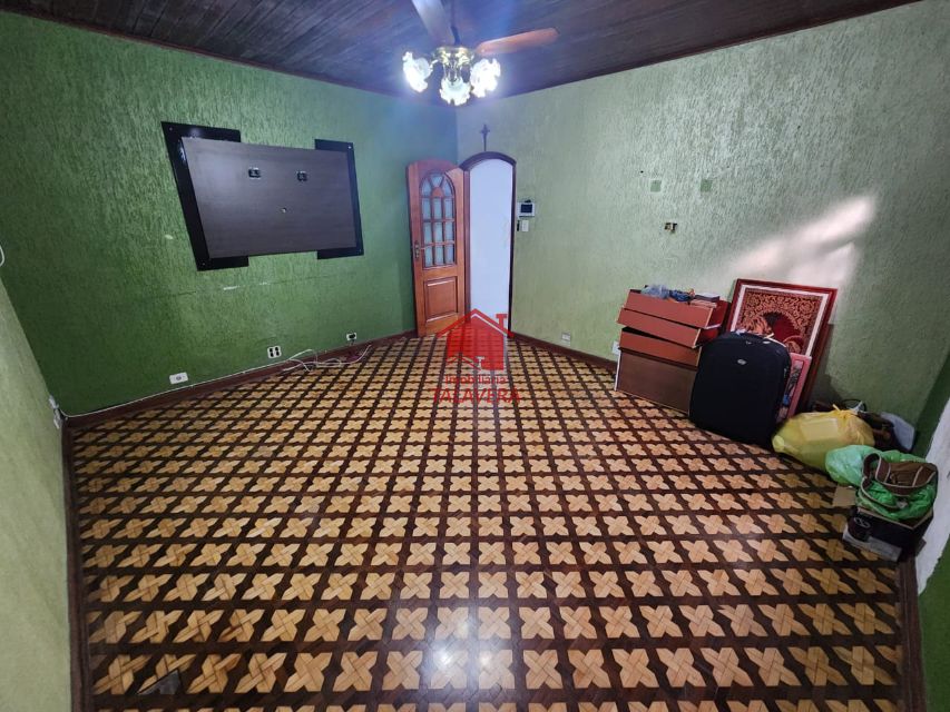 57243e40-d46b-4120-b976-2492ae1dd1a4-TALAVERA CASA Osvaldo Cruz 19841 Casa térrea com 02 dormitórios (01 suíte) e opção de fazer um terceiro dormitório - sala - cozinha - banheiro social - churrasqueira - área de serviço - 03 vagas.

7,5 x 25,00 m