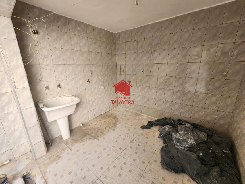 58251fa7-4b49-45ca-a97b-39549f8b4a1a-TALAVERA CASA Osvaldo Cruz 19437 Sobrado  de 120m² com 03 dormitórios sendo 01 suíte, 01 sala, 01 cozinha ,01 banheiro social, 01 área de serviço, 01 quintal com churrasqueira, 03 vagas de garagem .

Imóvel fica bem localizado .

Vamos visitar?
