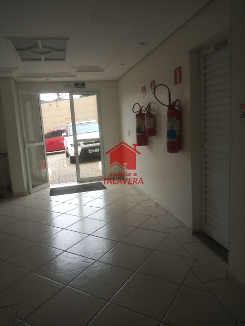 584efdee-22c8-4c53-9625-a2c736e78cc1-TALAVERA APARTAMENTO Vila Palmares 18205 Apartamento de 45m² com 02 dormitórios, 01 sala , 01 cozinha , 01 banheiro ,01 área de serviço, 01 vaga de garagem . Prédio com lazer completo .

Imóvel fica próximo ao Supermercado Bem barato .

Vamos visitar?
