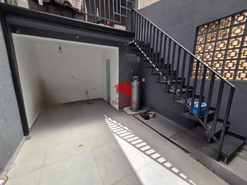 5be4a435-aa9a-4169-9baa-565623e00df2-TALAVERA CASA Osvaldo Cruz 20704 Sobrado  de 180m² com 02 dormitórios sendo 02 suítes ,01 sala para 02 ambientes, 01 cozinha conceito aberto ,01 lavabo, 01 área de serviço com quintal , dispensa  01 vaga de garagem , portão automático, ar condicionado na suite fundos, torneira com aquecimento 

Imóvel fica bem localizado .

Vamos visitar?
