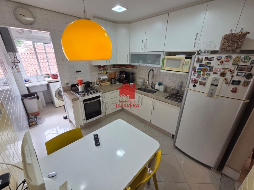 5cd7d525-bce4-4447-9ce2-a4359f54300d-TALAVERA APARTAMENTO Ceramica 20795 Apartamento para venda B. Cerâmica - São Caetano do Sul - SP.

94m planejado
03 dormitórios (01 suíte c/ closet e sacada)  - 01 sala 02 ambientes c/ sacada - 01 cozinha - 01 banheiro social - 01 lavabo - 01 área serviço - 01 vaga determinada. Prédio com elevador e salão de festas com churrasqueira.
