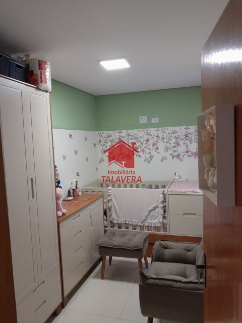 5e424901-d4ed-4092-904a-d08337dd51dc-TALAVERA APARTAMENTO Campestre 20755 Detalhes do imóvel:

64 m²
02 dormitórios, sendo 01 suíte
Sala confortável
Cozinha ampliada
Lavanderia separada

Área frontal fechada com cobertura retrátil, ampliando a cozinha
Área dos fundos com cobertura fixa e janelas, utilizada como lavanderia

Móveis planejados na Cozinha - Sala - Banheiros - Suíte - Lavanderia (apenas o segundo quarto não possui planejados)
