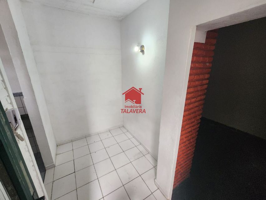 62831073-a68d-4d5a-89ff-5cd6e4124639-TALAVERA APARTAMENTO Santo Antonio 19164 Kit Net no Bairro Santo Antonio 

01 Dormitório, 01 cozinha ,01 banheiro 

Sem vaga de garagem

Aluguel: 850,00

Iptu: 29,98

Rateio :110,00

Tx Lixo: 19,65


