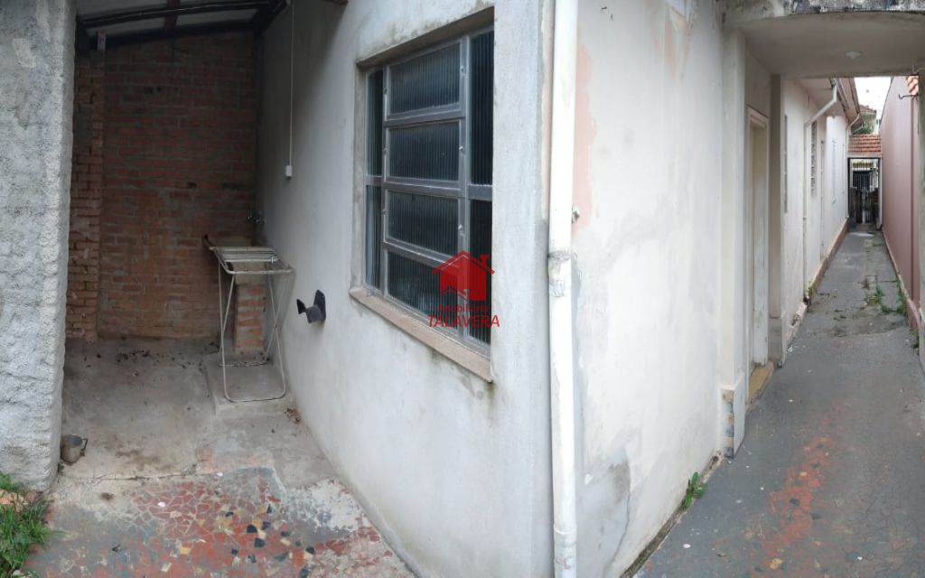 63aecdcf-3470-4084-b56d-96fead0cb365-TALAVERA TERRENO Santa Paula 9546 Casa/Terreno Com Muitas Possibilidades!
O imóvel encontra-se em um local privilegiado. Com fácil acesso a Rua Rio Grande do Sul, Rua Espirito Santo e Rua São Paulo. Acesso fácil e rápido para São Paulo, São Bernardo do Campo e Santo André. Diversas opções de comércios como farmácias, lojas, perfumarias, padarias e muito mais.

A região é ótima para você que busca praticidade, segurança e entretenimento, agende já uma visita!

Principais características:
Terreno fundo - localização impecável - várias possibilidades no terreno - acesso ao comércio

Dimensões e características do Imóvel:
Área do Terreno: 220m²
Frente: 5,50m²
Fundos: 40,00m²
Terreno com casa antiga de 03 cômodos e salão de 30m² todo plano.

Vamos visitar?
05/04/2022
