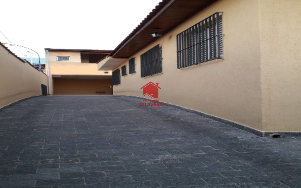 6a70ebf5-1fdb-48c9-94cd-4d06a72d51e1-TALAVERA CASA Vila Palmares 13881 Ótimo Casa Térrea Residencial!
O imóvel encontra-se em um local privilegiado. Com fácil acesso ao Supermercado Bem Barato, Supermercado Peg Pese, Neppe Matérias Elétricos, Padarias, Farmácias e muito mais.

A região é ótima para você que busca praticidade, segurança e entretenimento, agende já uma visita!

Principais características:
Casa toda térrea - toda em piso porcelanato - área gourmet com churrasqueira - móveis planejados

Dimensões e características do Imóvel:
Área Construída: 198m²
Área do Terreno: 250m²
Frente: 10,00m²
Fundos: 25,00m²
03 dormitórios - 01 suíte - sala 02 ambientes - cozinha - 04 banheiros - 07 vagas - quintal - jardim - canil - edícula - área gourmet coberta com churrasqueira

Vamos visitar?