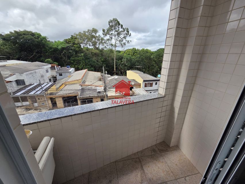 6b3f070d-4c89-4642-9599-48081103163f-TALAVERA APARTAMENTO Ceramica 20767 Apartamento para venda B. Cerâmica - São Caetano do Sul - SP.

94m planejado
03 dormitórios (01 suíte c/ closet e sacada)  - 01 sala 02 ambientes c/ sacada - 01 cozinha - 01 banheiro social - 01 lavabo - 01 área serviço - 01 vaga determinada. Prédio com elevador e salão de festas com churrasqueira.
