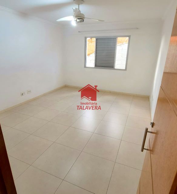 70cd0d38-cedc-41be-b682-0038fe1952db-TALAVERA APARTAMENTO Osvaldo Cruz 19884 Dimensões, características e localização do imóvel:

Apartamento com planejados de 76,12m² com 02 dormitórios - 01 sala para 02 ambientes - 02 banheiros - 01 área de serviço – 01 vaga determinada.

Apartamento arejado - planejados - piso de porcelanato em todo apto - somente escada

Imóvel fica próximo do comércio da rua Visconde de Inhaúma, Parque Chico Mendes, Park Shopping São Caetano e Hospital São Luiz.

Vamos visitar?
