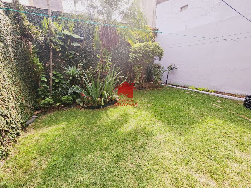 7228dd9a-b715-49dc-9b77-b5b40e4fce4e-TALAVERA SOBRADO Sao Jose 17098 Ótimo Sobrado Residencial / Comercial 


O imóvel encontra-se com fácil próximo da Visconde com acesso a Comércios, Padarias e muito Mais. 


03 dormitórios sendo 01 suíte com closet, 03 banheiros, 01 copa, 01 cozinha, 01 área de serviço, 01 área gourmet arborizada, 01 depósito com 20m .

03 Vagas de garagem.

Vamos visitar?
