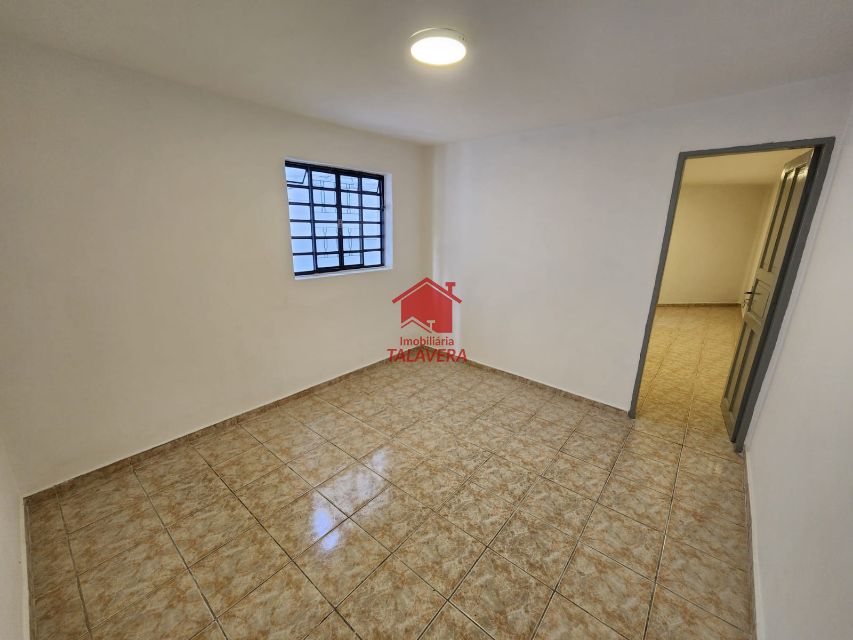 77dc069a-fe0a-4764-8b2e-6d1e80d8ddcd-TALAVERA CASA Nova Gerty 19963 Casa de 40m² com 01 dormitório, 01 sala, 01 cozinha ,01 banheiro, 01 área de serviço.

Sem vaga de garagem 

Imóvel fica bem localizado .

Vamos visitar?
