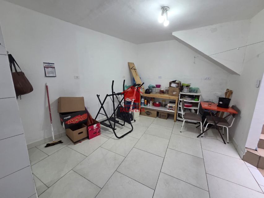 7cf502a5-978f-4c1b-aedd-328c7f96abd8-TALAVERA CASA Santa Maria 20735 Sobrado de 85m² com 03 dormitórios, 01 sala para 02 ambientes, 01 cozinha ,01 banheiro social, 01 área de serviço, , 02 vagas cobertas. 

Imóvel fica bem localizado .

Vamos visitar?

