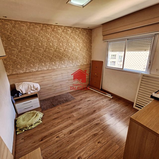 7fff01b2-c338-4e46-9aa3-50f7aaace2b9-TALAVERA APARTAMENTO Boa Vista 18555 Apartamento de 146m²  planejado com 03 suítes, 01 sala para 02 ambientes, varanda gourmet, 01 lavabo, 01 cozinha planejada ,01 aera de serviço  , 02 vagas de garagem. Prédio com lazer completo

Imóvel fica próximo Presidente Kenedy e Parque Linear 

Vamos visitar?
