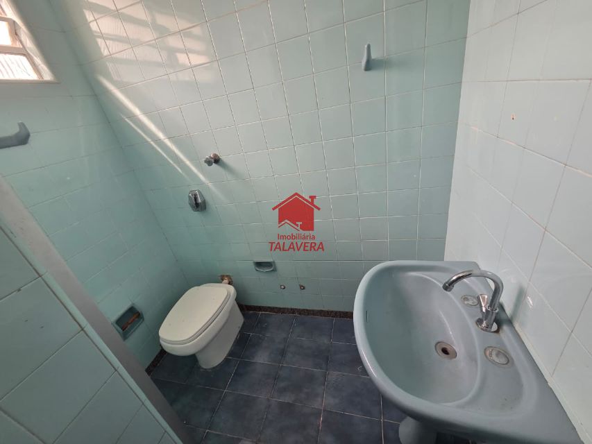 81093578-d4e8-4244-a2d0-f656650a3efe-TALAVERA CASA Ceramica 21095 Sobrado  de 116m² com 03 dormitórios, 01 sala, 01 cozinha ,01 banheiro social, 01 área de serviço,01 lavabo , 01 vaga de garagem .



Imóvel fica bem localizado .

Vamos visitar?

