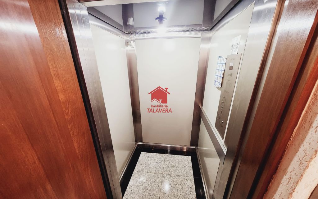 82c09a09-4814-4c05-9af0-bf43711f95ef-TALAVERA CASA Nova Gerty 14750 Ótimo Imóvel Residencial e/ou Comercial!

A região é ótima para você que busca praticidade, segurança e entretenimento, agende já uma visita!

Dimensões e características do Imóvel:
Área Construída: 572m²
Frente: 8,00m²
Fundos: 27,00m²
6 Banheiros - 5 Dormitórios - 1 Suíte - 15 Vagas - Área Gourmet (Churrasqueira) - Cozinha - Elevador - Interfone - Sacada - Sala 2 ambientes - Salão de Festa. 

Vamos visitar?