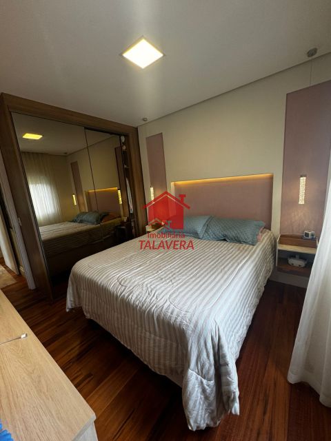 85b29f03-d026-4643-8422-8f2a1c15473d-TALAVERA APARTAMENTO Santa Maria 18643 Dimensões, características e localização do imóvel:

112m²
planejado - lazer completo
03 dormitórios (01 suíte) - sala ampla - varanda gourmet - 01 cozinha - 01 banheiro social - 01 área de serviço – 02 vagas - depósito.

Vamos visitar?