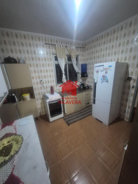 875150d2-4687-4838-9e6b-c49445afeed0-TALAVERA CASA Olimpico 20443 02 dormitórios - sala - cozinha - banheiro social - área de serviço - quintal nos fundos - 02 vagas.