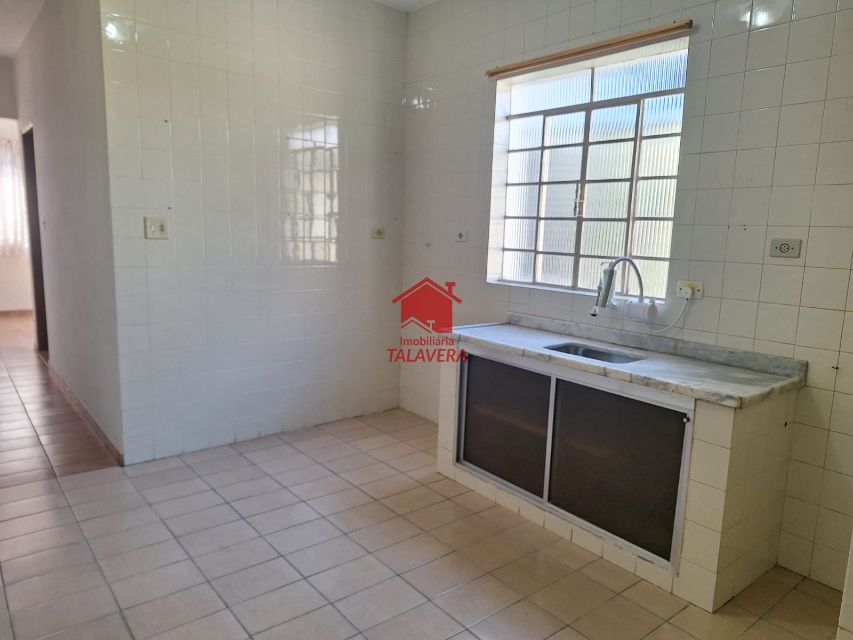88c4217b-b703-4926-9680-8e08df4cce60-TALAVERA CASA Olimpico 19245 Casa de 70m² com 01 dormitório, outro dormitório pequeno  (01 pode ser escritório), 01 sala, 01 cozinha ,01 banheiro, 01 área de serviço. Sem vaga de garagem.

Vamos visitar?
