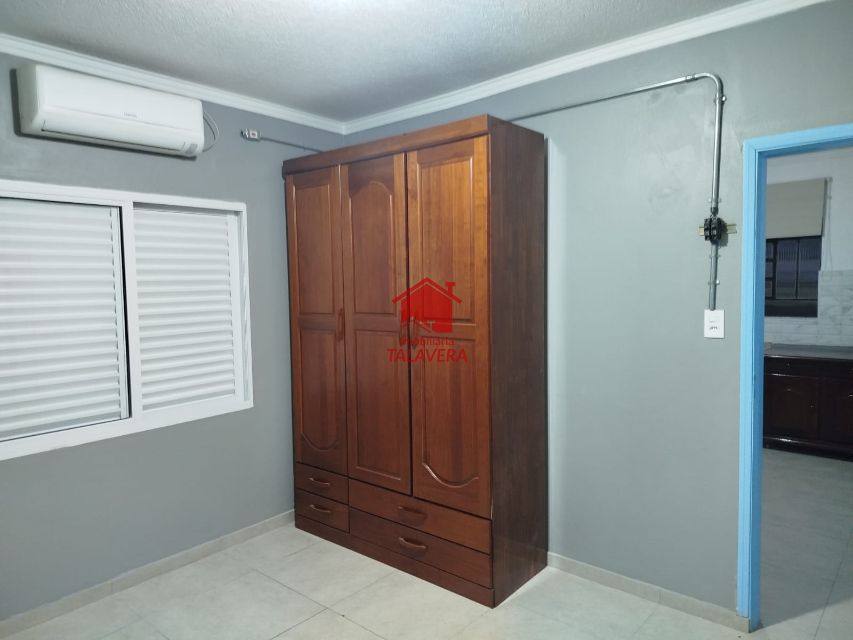 8979ee2d-e2df-46e0-9e3f-cdbd3fa7defa-TALAVERA CASA Osvaldo Cruz 20316 Casa de 40m² com 01 dormitório, 01 sala ,01 cozinha ,01 banheiro , 01 área de serviço.

Imóvel fica bem localizado 

Vamos visitar?
